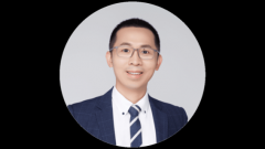 <b>它凝结了深刻的洞察力、立异思维和清晰易懂的</b>